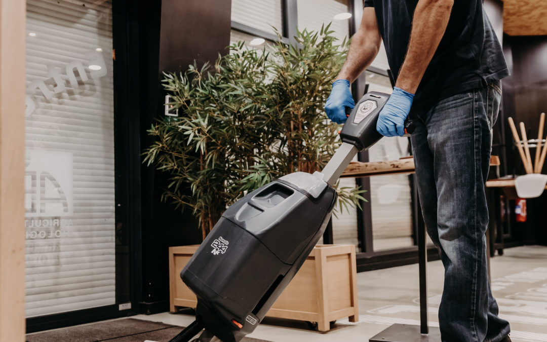 Nettoyer un bureau : pour un environnement de travail propre et professionnel