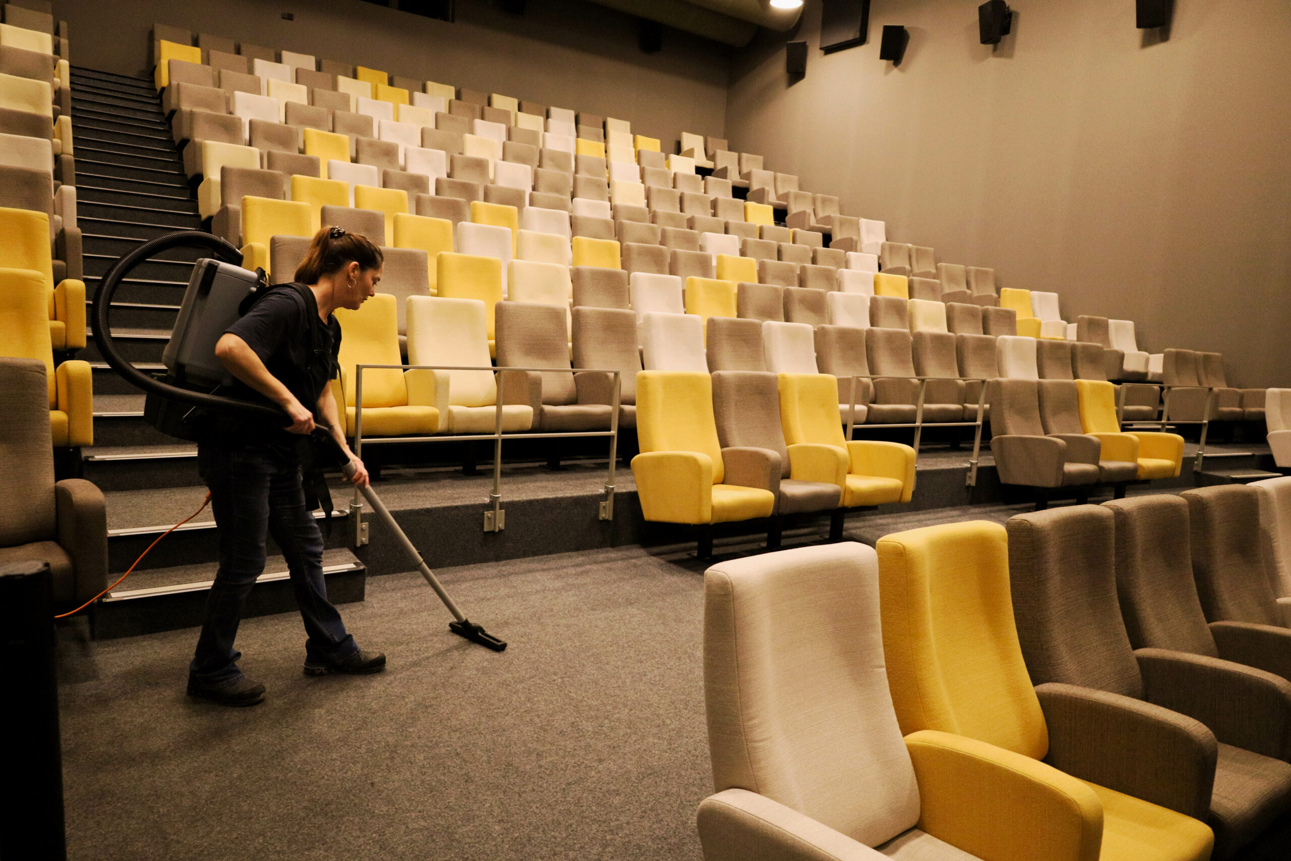 cinema-nettoyage-locaux-nantes Nettoyage à Nantes par Aubert Deffein